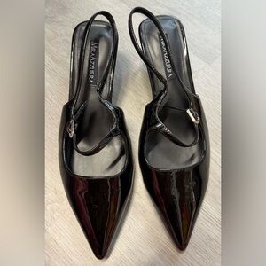 MIRAAZZURRA Glossy Black kitten Heels